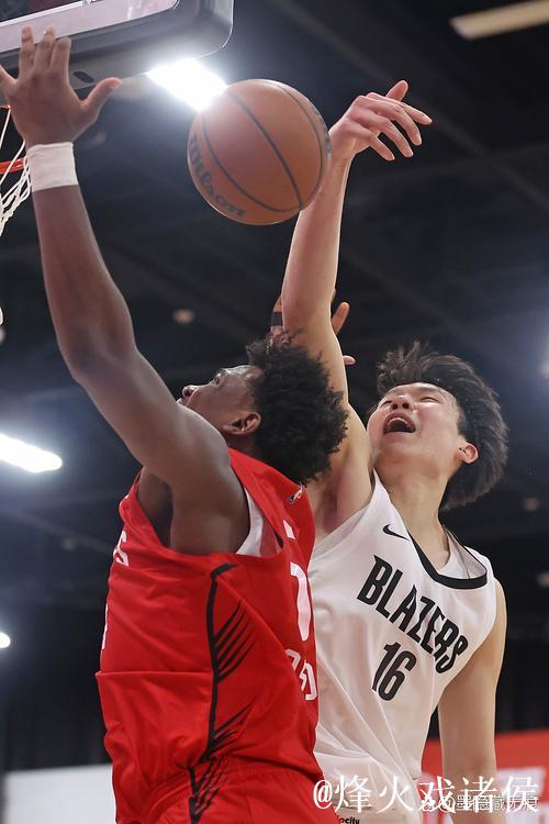 斯普利特现场观赛:杨瀚森与吕佩尔在G联赛的表现考察。 斯普利特现场观赛:杨瀚森与吕佩尔在G联赛的表现考察。